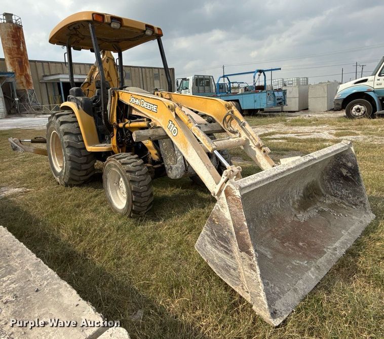 image for item EJ3174 2003 John Deere 110 backhoe