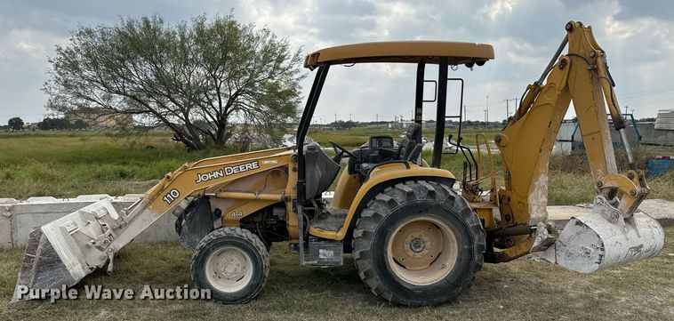 image for item EJ3174 2003 John Deere 110 backhoe