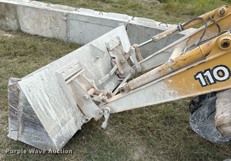 image for item EJ3174 2003 John Deere 110 backhoe