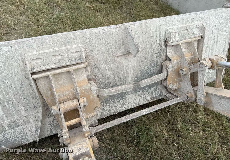 image for item EJ3174 2003 John Deere 110 backhoe