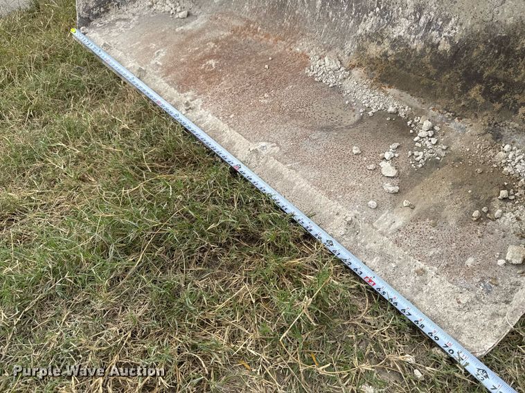 image for item EJ3174 2003 John Deere 110 backhoe