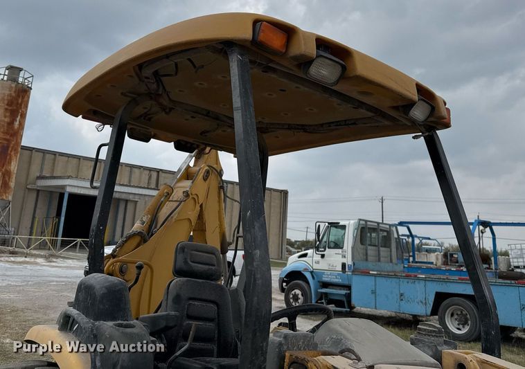 image for item EJ3174 2003 John Deere 110 backhoe