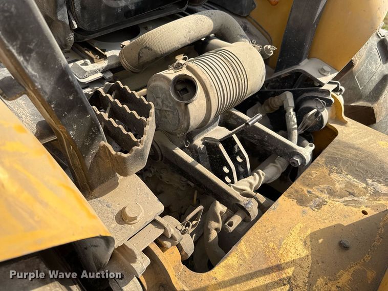 image for item EJ3174 2003 John Deere 110 backhoe