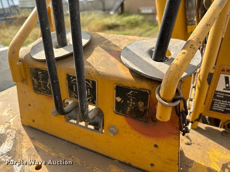 image for item EJ3174 2003 John Deere 110 backhoe