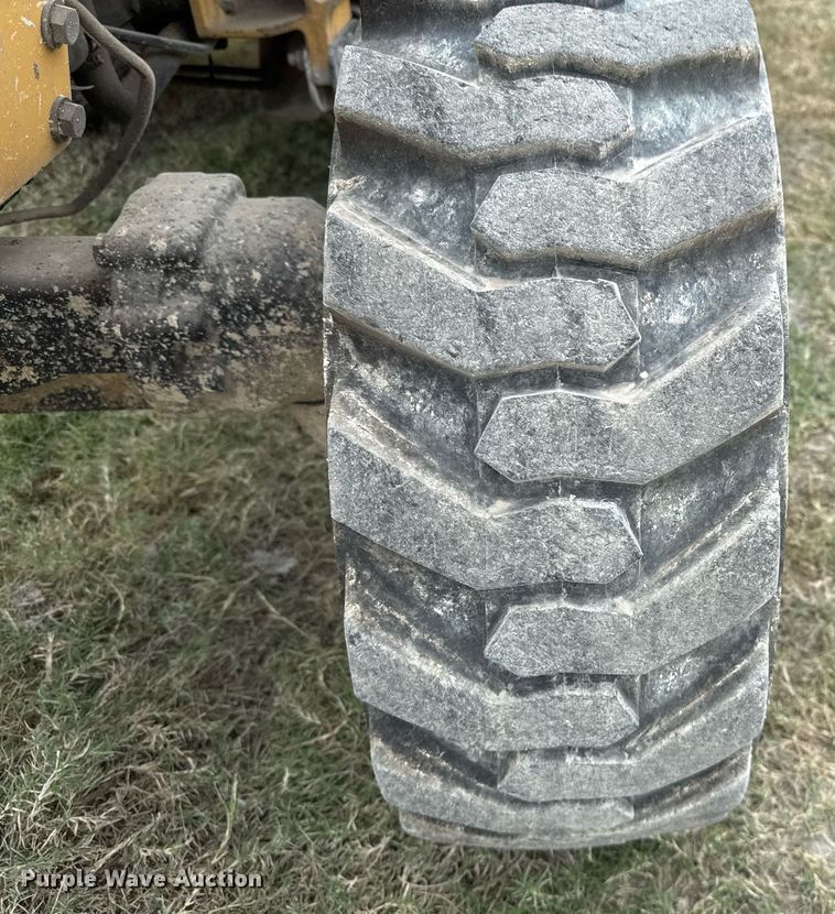 image for item EJ3174 2003 John Deere 110 backhoe