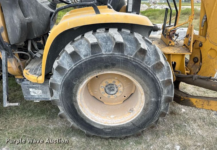 image for item EJ3174 2003 John Deere 110 backhoe