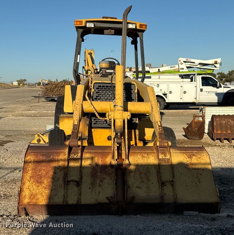 image for item EJ3192 1993 John Deere 310D backhoe