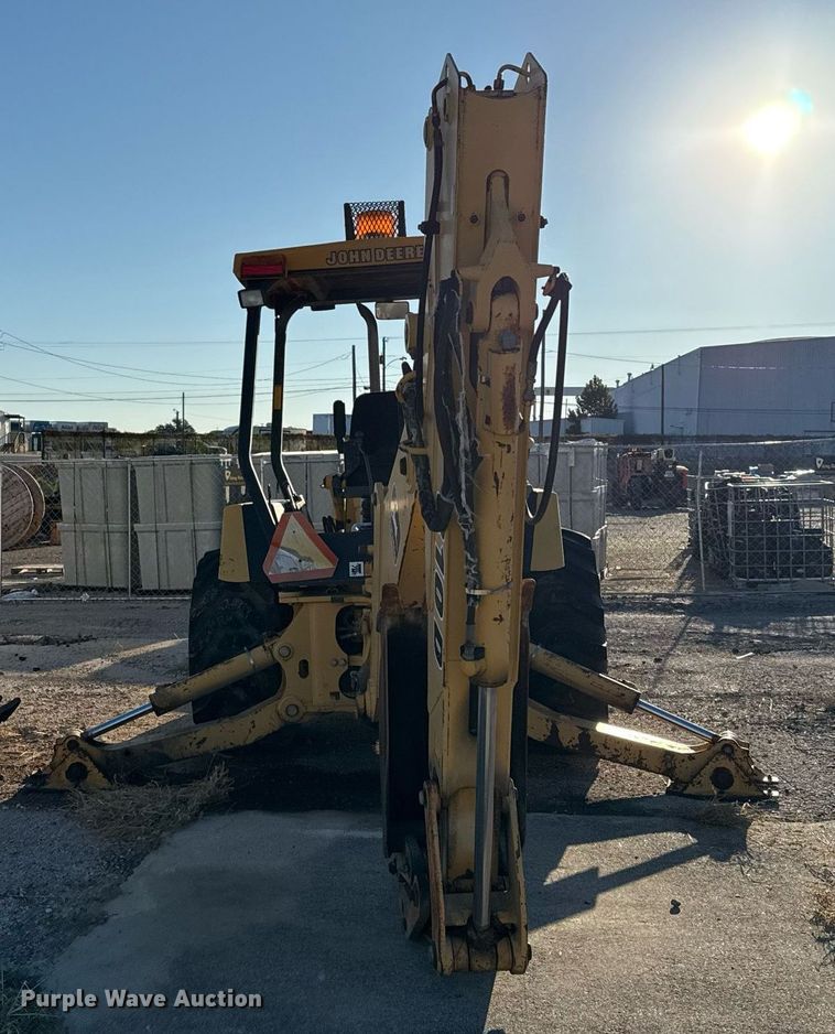 image for item EJ3192 1993 John Deere 310D backhoe