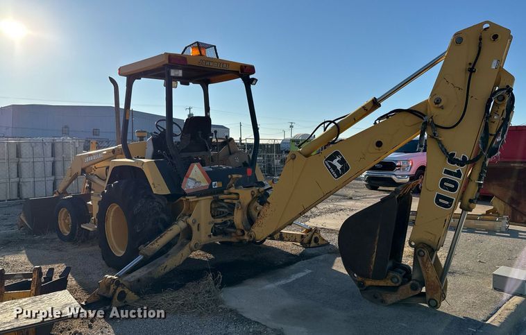 image for item EJ3192 1993 John Deere 310D backhoe