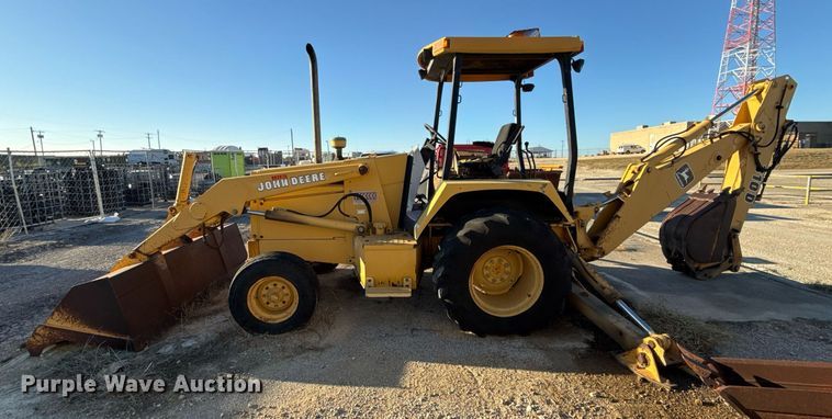 image for item EJ3192 1993 John Deere 310D backhoe