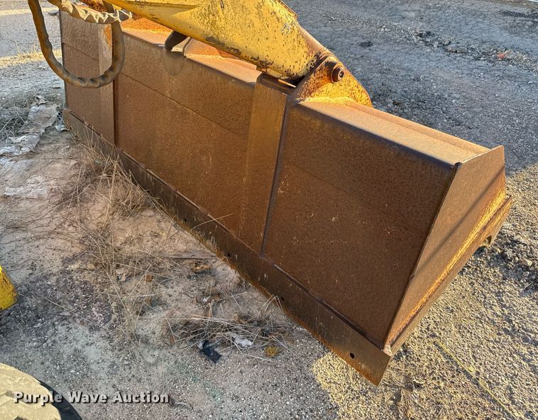 image for item EJ3192 1993 John Deere 310D backhoe