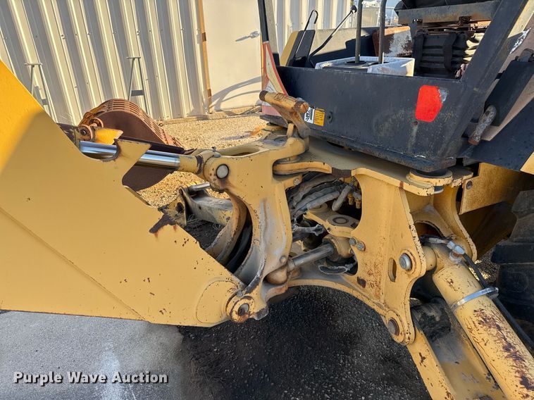 image for item EJ3192 1993 John Deere 310D backhoe