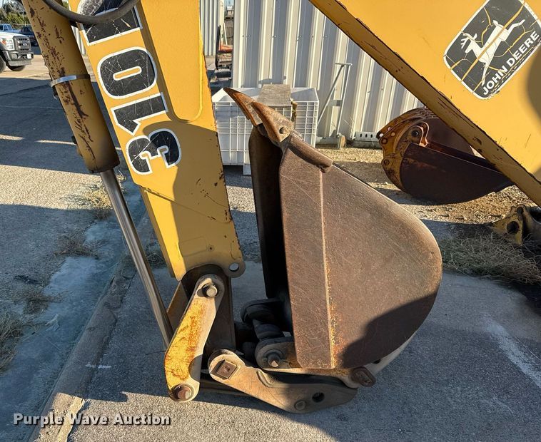 image for item EJ3192 1993 John Deere 310D backhoe