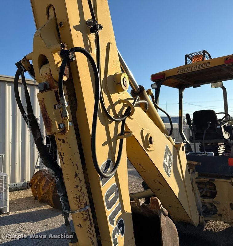 image for item EJ3192 1993 John Deere 310D backhoe