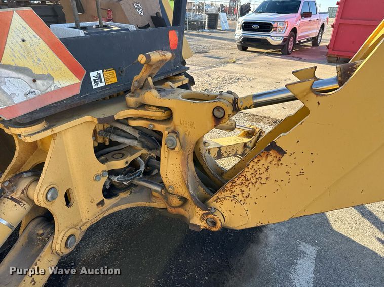 image for item EJ3192 1993 John Deere 310D backhoe