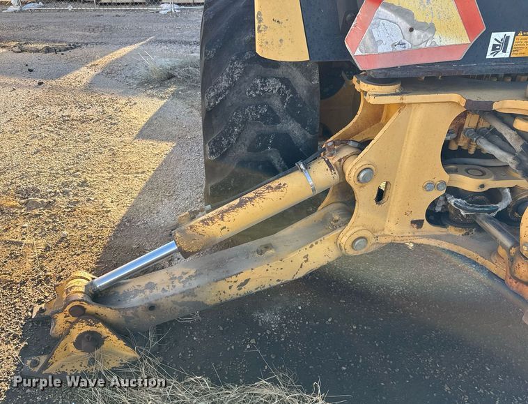 image for item EJ3192 1993 John Deere 310D backhoe