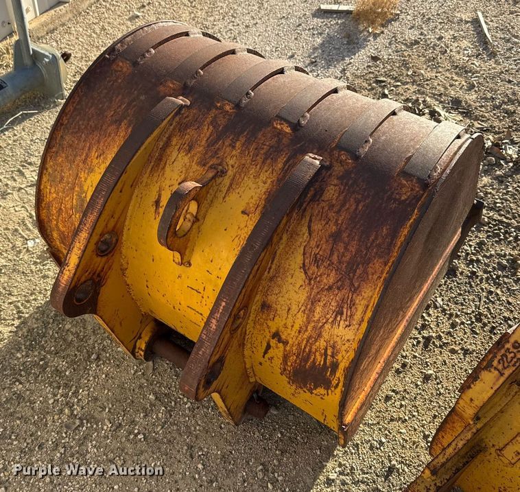 image for item EJ3192 1993 John Deere 310D backhoe