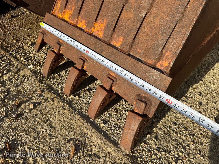 image for item EJ3192 1993 John Deere 310D backhoe