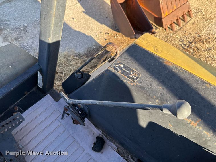 image for item EJ3192 1993 John Deere 310D backhoe