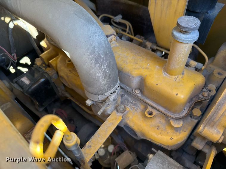 image for item EJ3192 1993 John Deere 310D backhoe