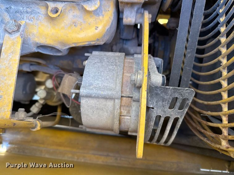 image for item EJ3192 1993 John Deere 310D backhoe