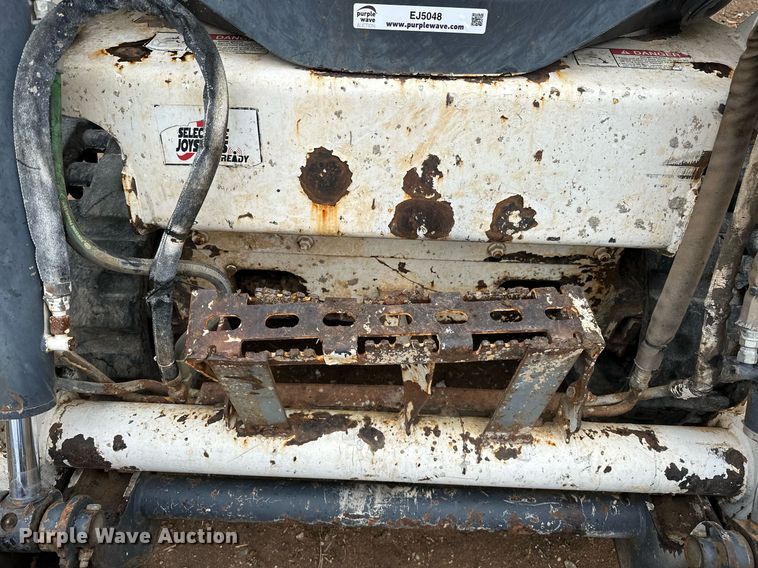 image for item EJ5048 2015 Bobcat T450 tracked skid steer loader