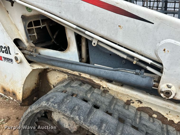 image for item EJ5048 2015 Bobcat T450 tracked skid steer loader
