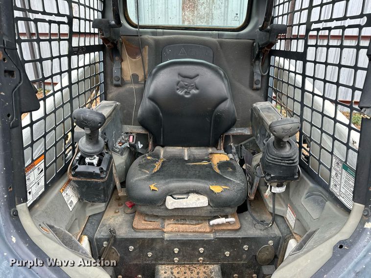 image for item EJ5048 2015 Bobcat T450 tracked skid steer loader