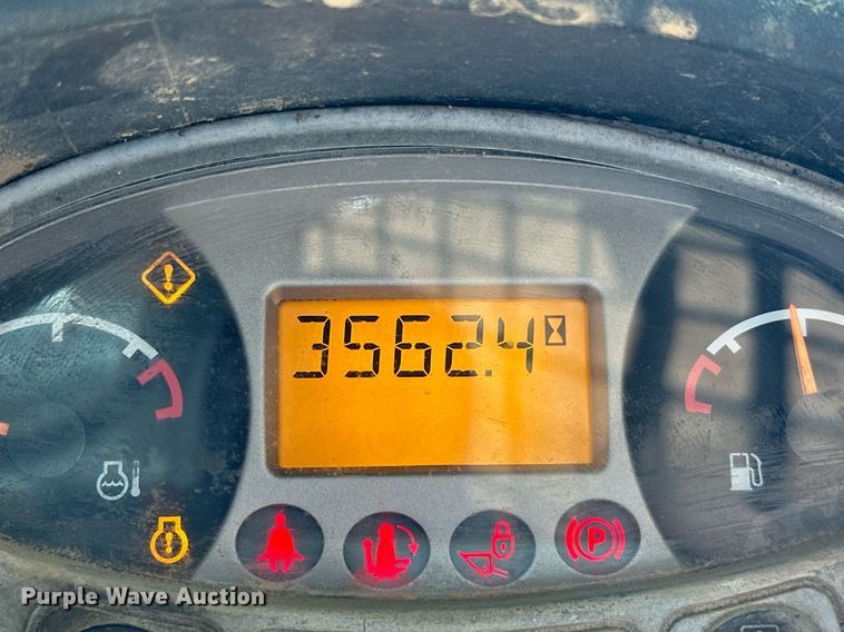 image for item EJ5048 2015 Bobcat T450 tracked skid steer loader