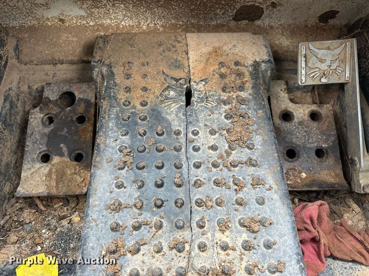 image for item EJ5048 2015 Bobcat T450 tracked skid steer loader