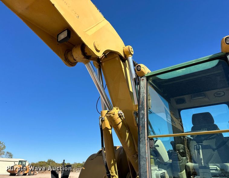 image for item EJ5059 2005 Caterpillar  M313C wheeled excavator