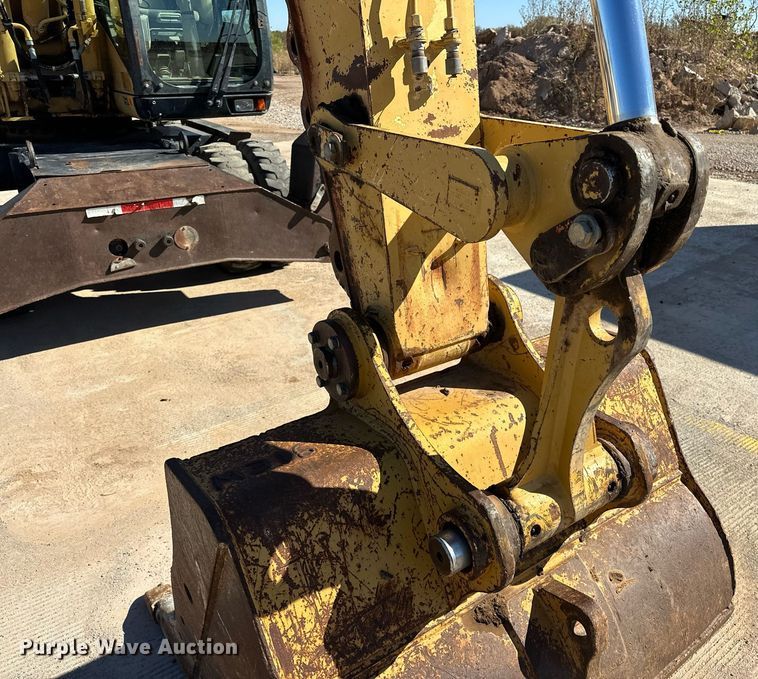 image for item EJ5059 2005 Caterpillar  M313C wheeled excavator