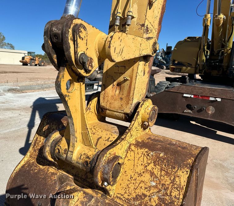 image for item EJ5059 2005 Caterpillar  M313C wheeled excavator