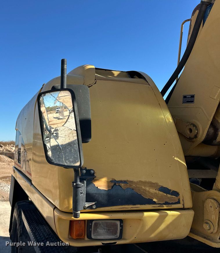 image for item EJ5059 2005 Caterpillar  M313C wheeled excavator