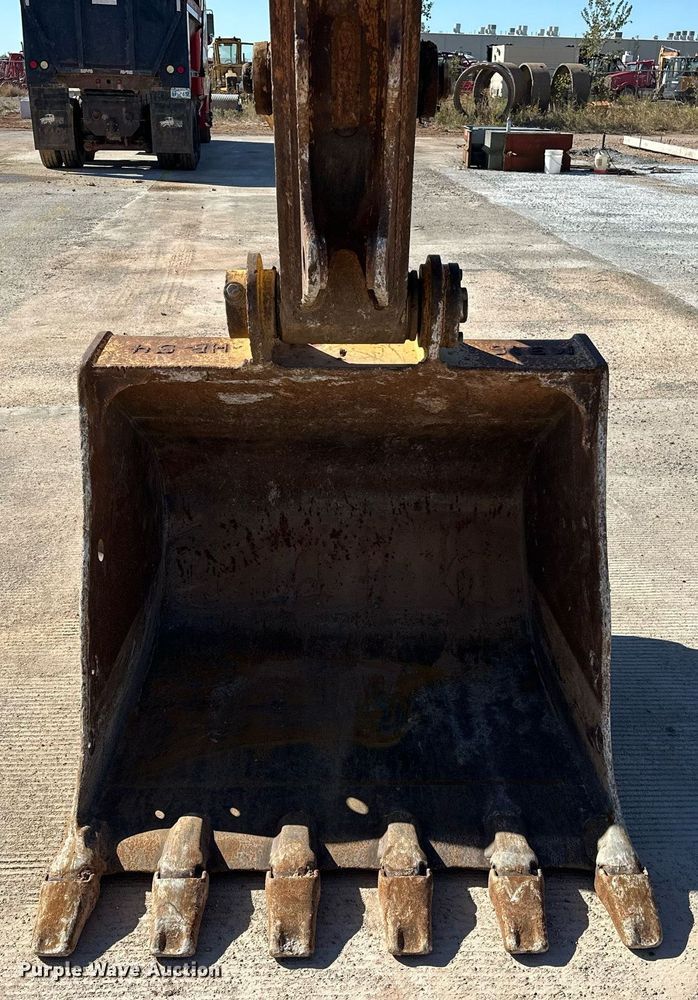 image for item EJ5059 2005 Caterpillar  M313C wheeled excavator