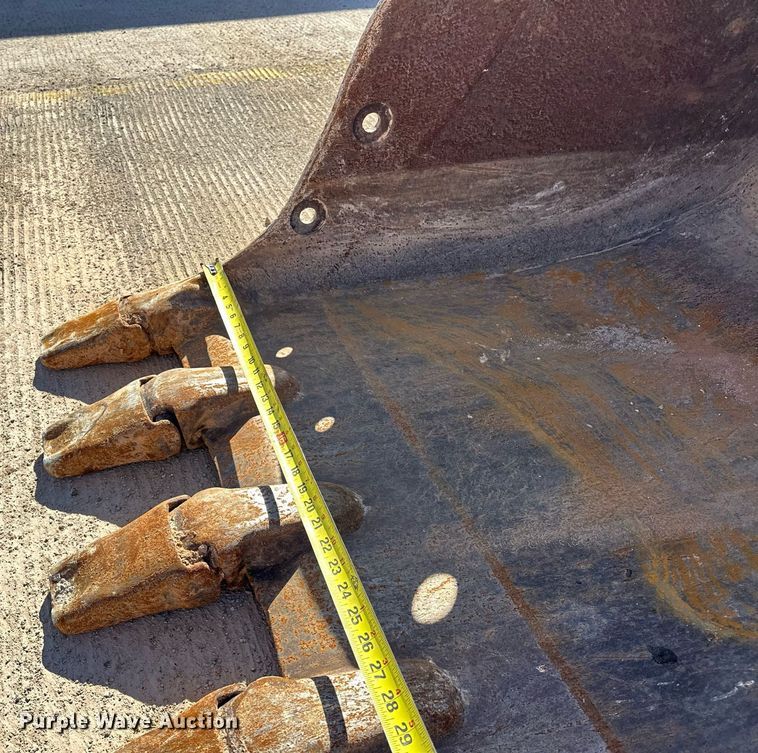 image for item EJ5059 2005 Caterpillar  M313C wheeled excavator