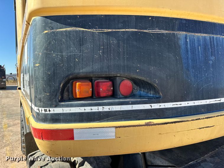 image for item EJ5059 2005 Caterpillar  M313C wheeled excavator