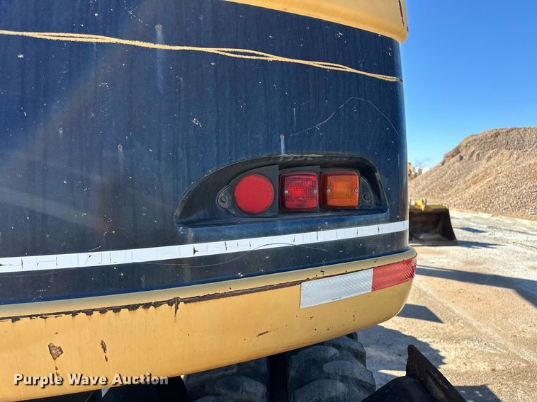 image for item EJ5059 2005 Caterpillar  M313C wheeled excavator