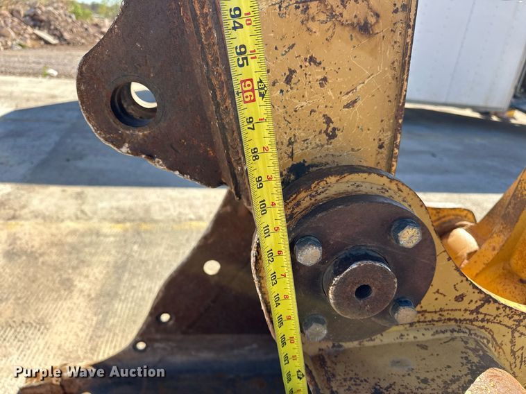 image for item EJ5059 2005 Caterpillar  M313C wheeled excavator