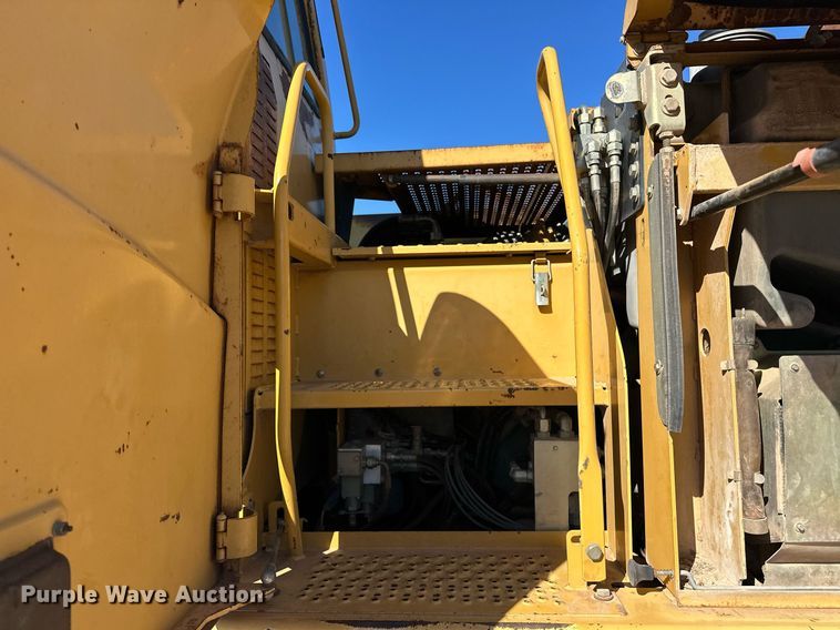 image for item EJ5059 2005 Caterpillar  M313C wheeled excavator