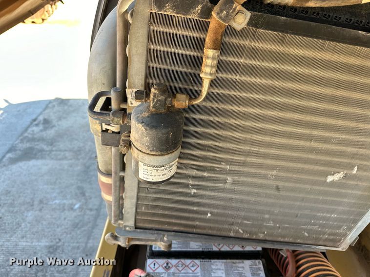 image for item EJ5059 2005 Caterpillar  M313C wheeled excavator