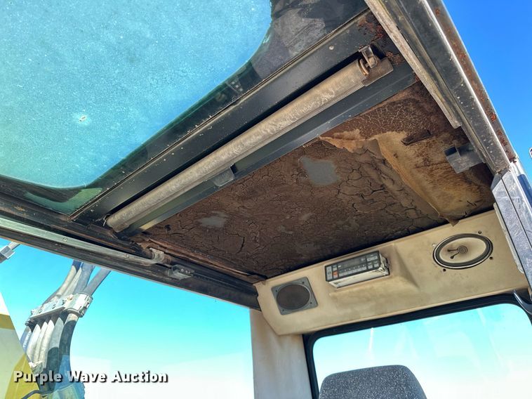 image for item EJ5059 2005 Caterpillar  M313C wheeled excavator