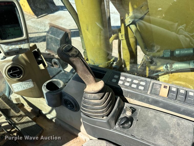 image for item EJ5059 2005 Caterpillar  M313C wheeled excavator