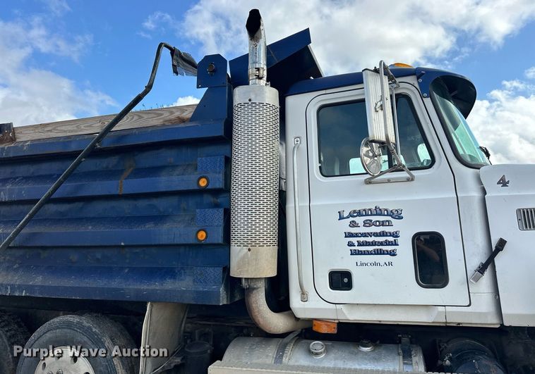 image for item EJ5080 1998 Mack CH600GK dump truck