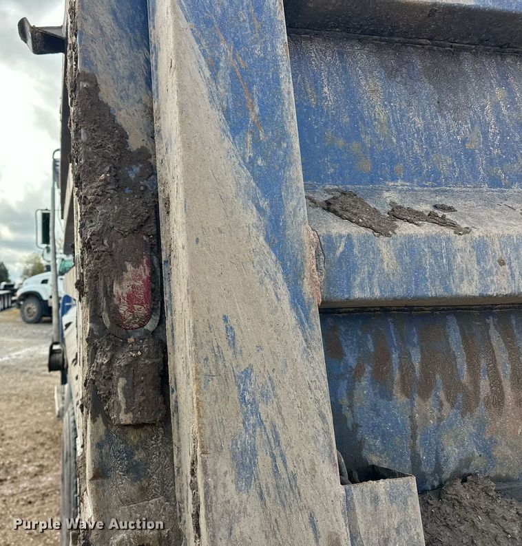 image for item EJ5080 1998 Mack CH600GK dump truck