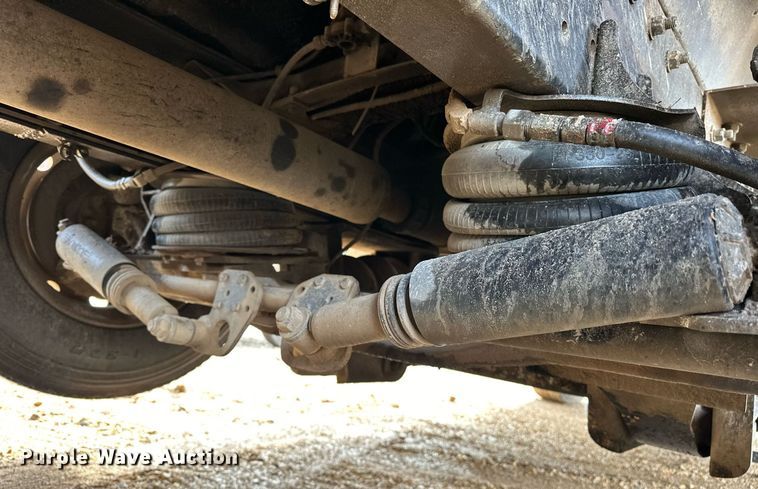 image for item EJ5080 1998 Mack CH600GK dump truck