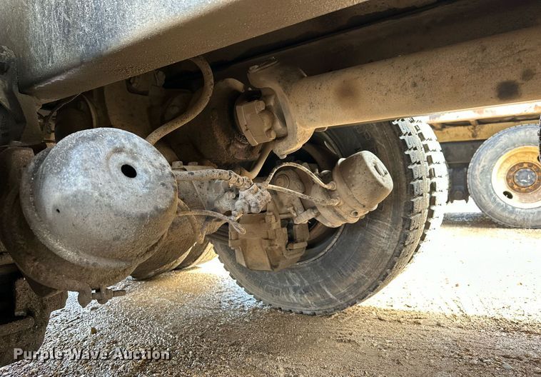 image for item EJ5080 1998 Mack CH600GK dump truck