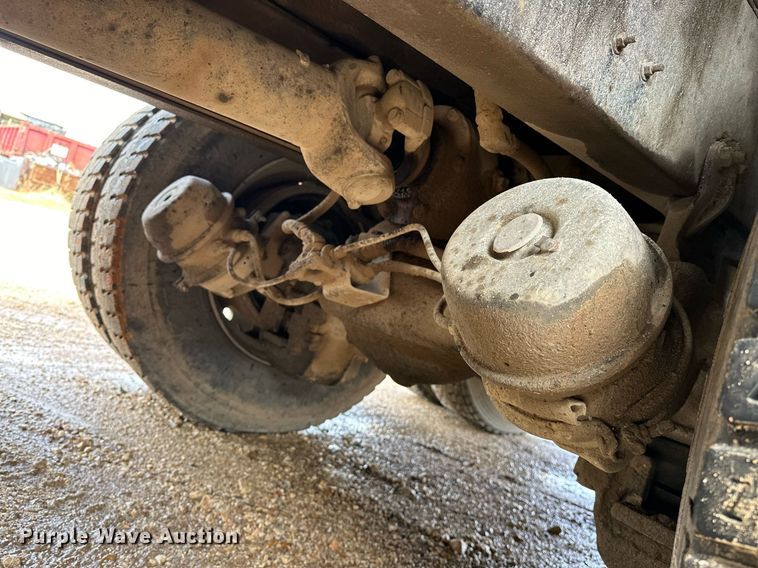 image for item EJ5080 1998 Mack CH600GK dump truck