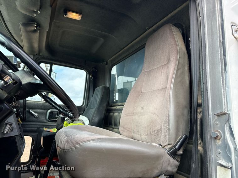 image for item EJ5080 1998 Mack CH600GK dump truck