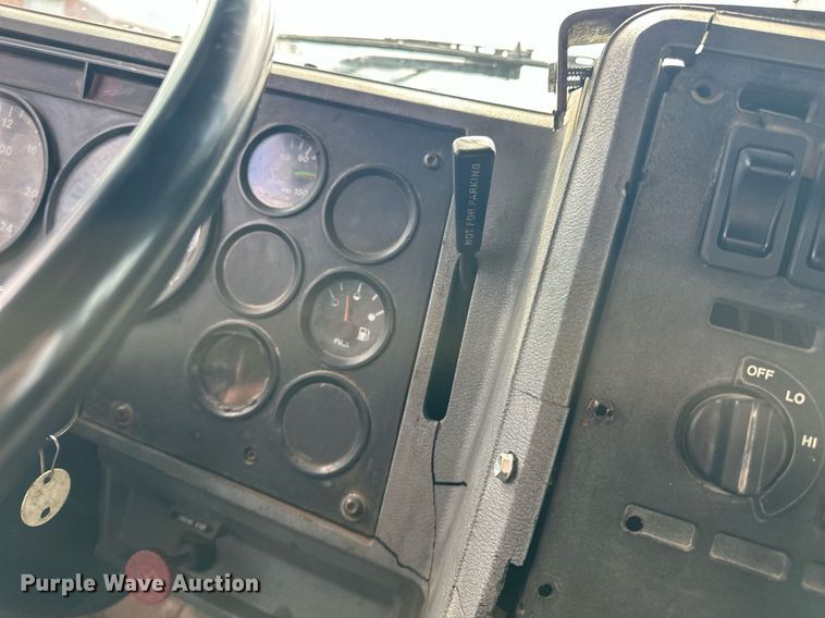 image for item EJ5080 1998 Mack CH600GK dump truck